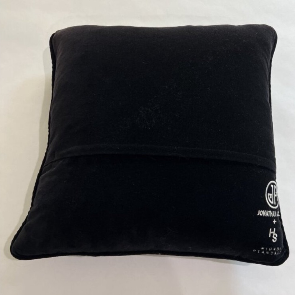 JONATHAN ADLER x HIGHER STANDARDS RARE Throw Pillow Black Cream Knit Leaf Design - Picture 2 of 7